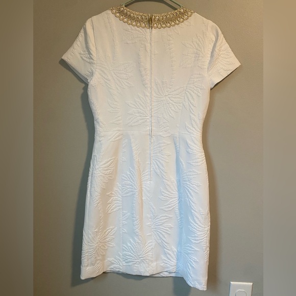 ☀️ Lilly Pulitzer White and Gold Arie Stretch Shift Dress - Picture 8 of 10